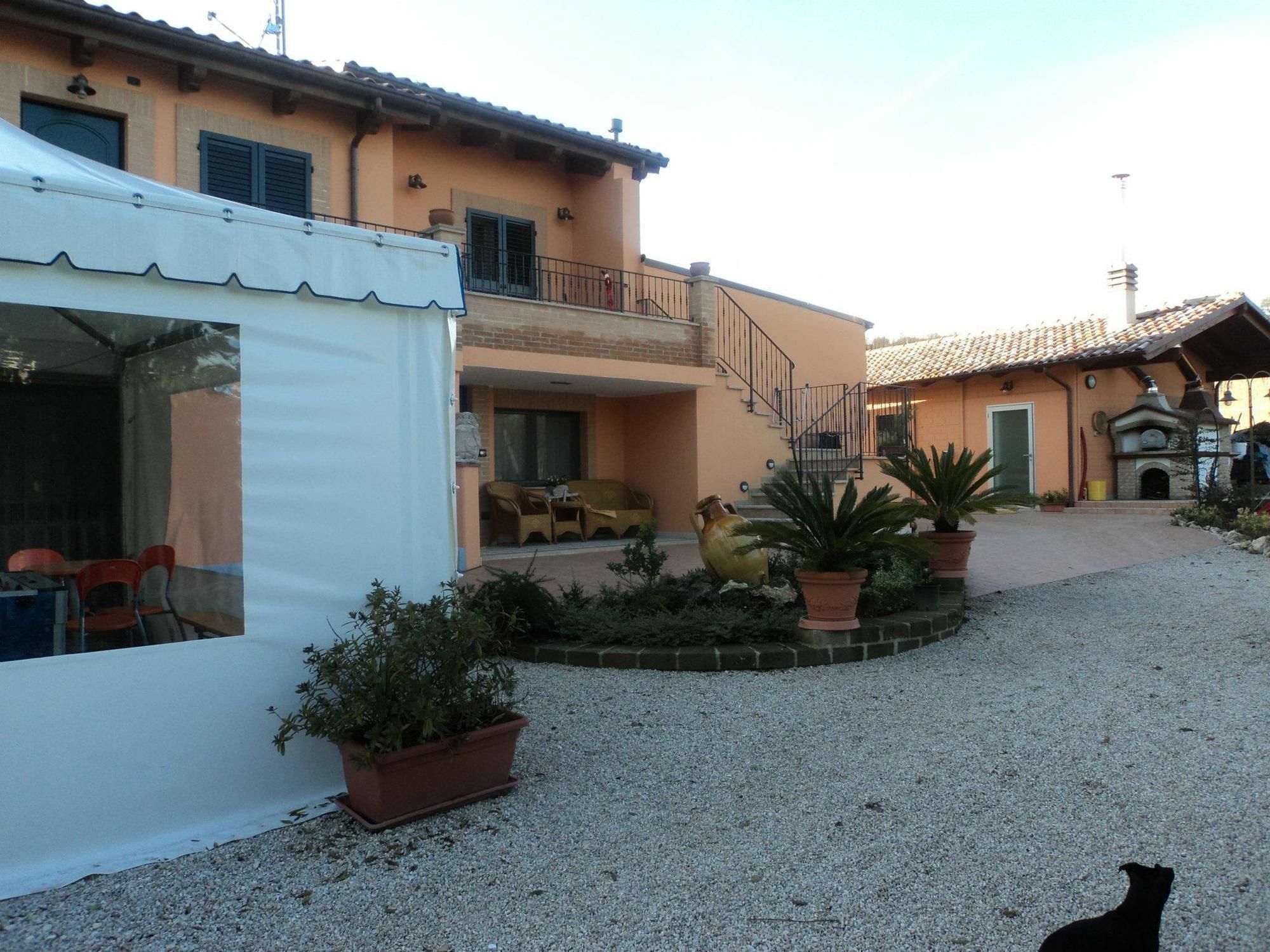 Agriturismo Le Vigne Fermo Exteriör bild