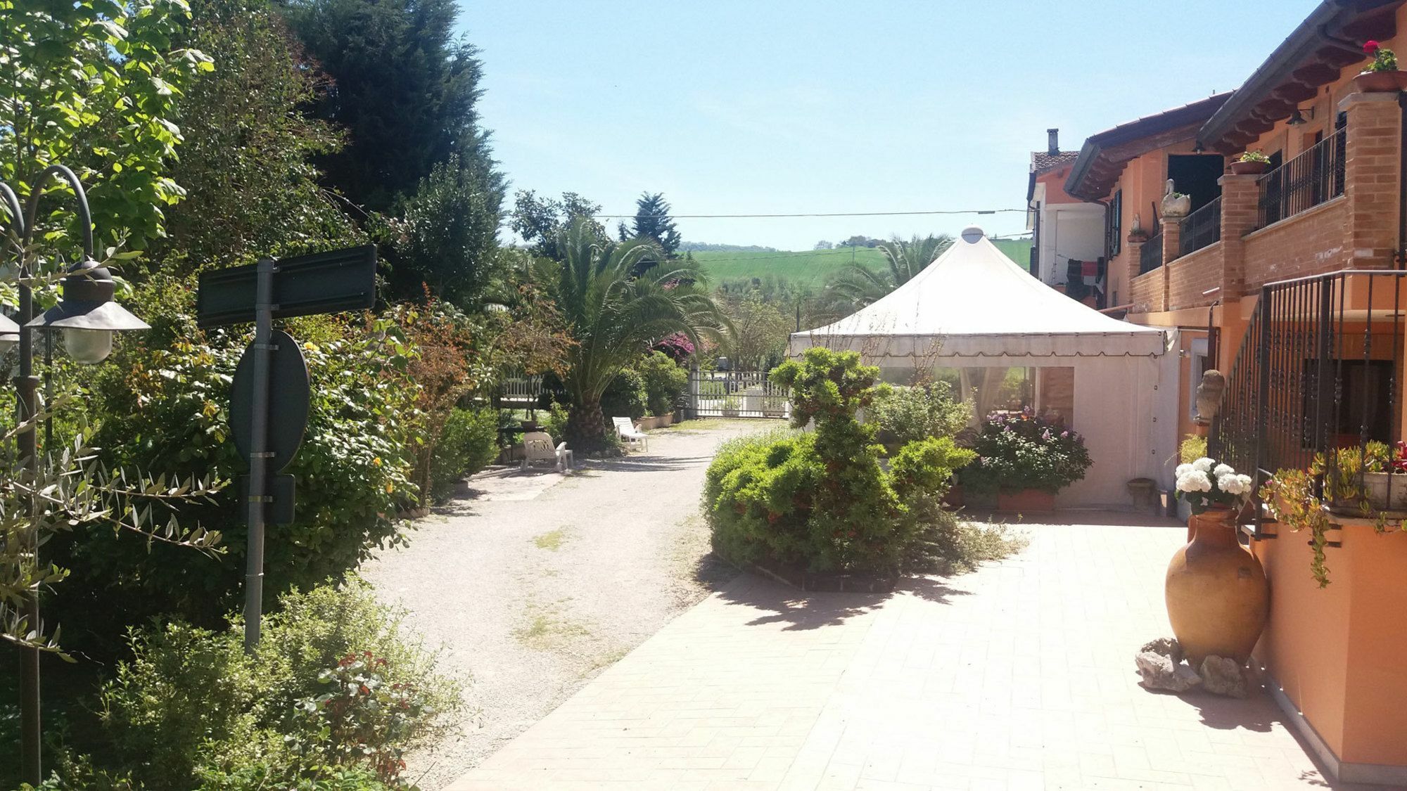 Agriturismo Le Vigne Fermo Exteriör bild