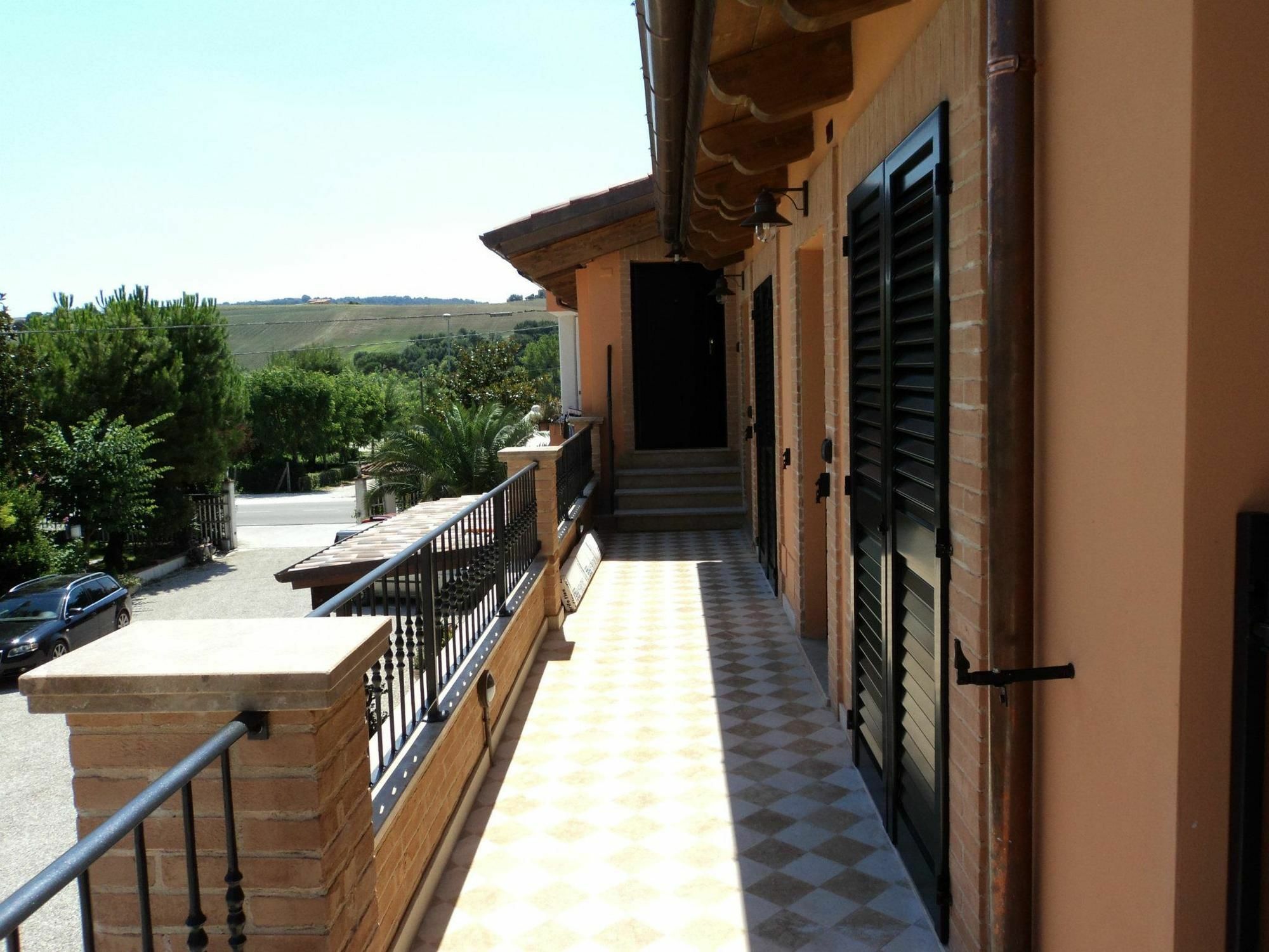 Agriturismo Le Vigne Fermo Exteriör bild