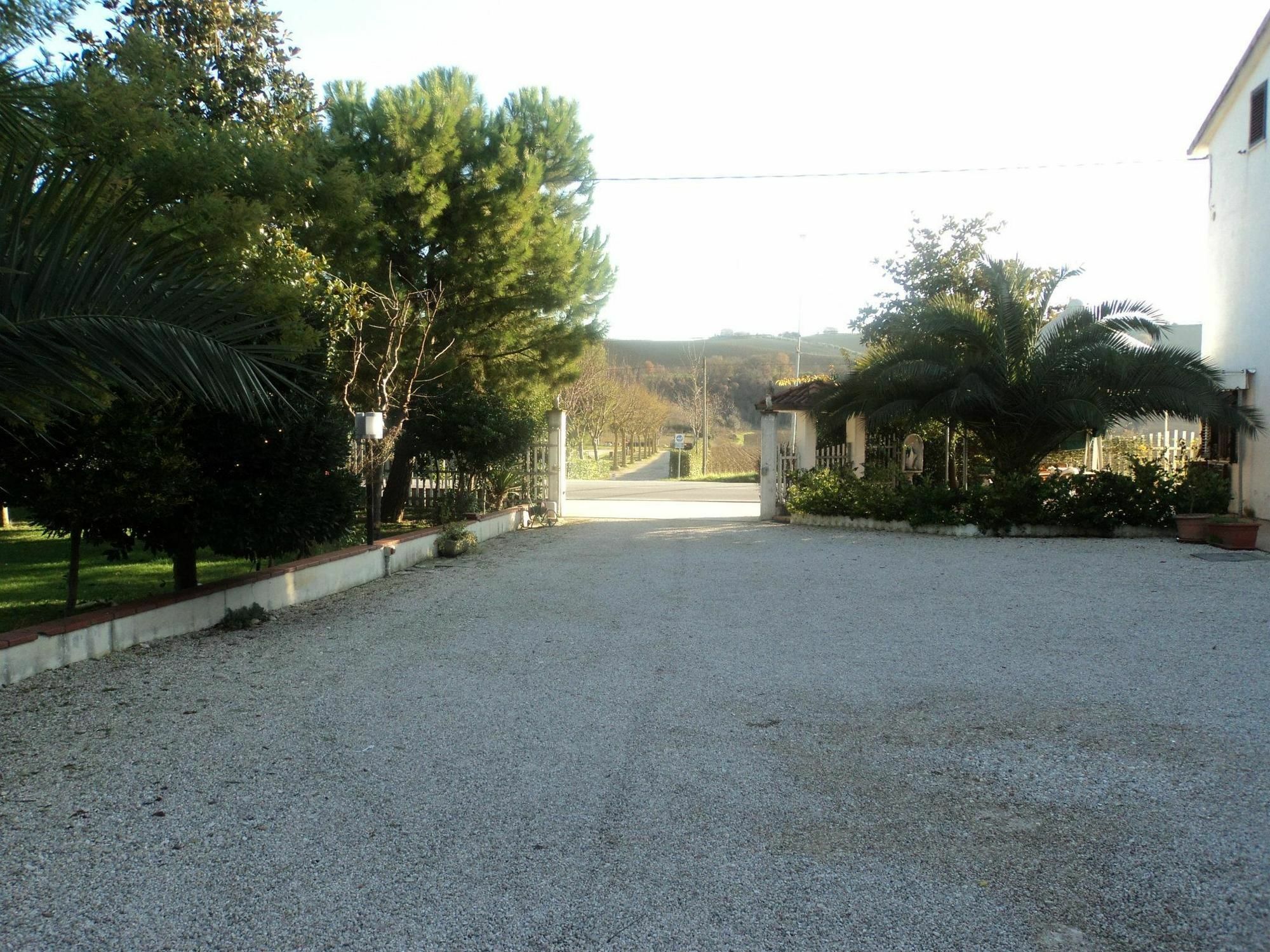 Agriturismo Le Vigne Fermo Exteriör bild